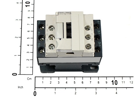 Schütz · Hauptkontakte: 3 NO, Nenn-Betriebs Strom: 9A, Leistung: 4KW/440V, Spulenspannung: 230VAC, Spulenfrequenz: 50/60Hz, Hilfskontakte: 1 NO + 1 NC Demag Identnummer 52296643