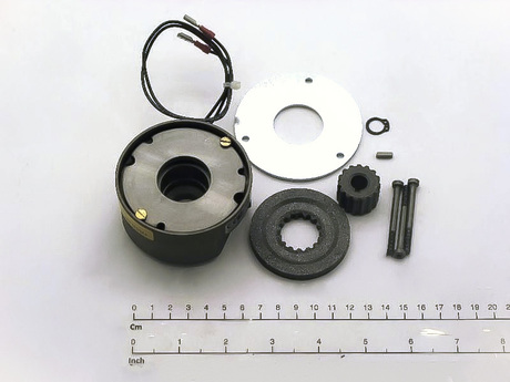 Scheibenbremse · Geeignet für Motoren: MF06M, MF06L, Spannungsversorgung/Bremsspulenspannung: 660–690V/290V, Bremsmoment: 2Nm, enthält Nabe: Ja, enthält Schrauben: Ja Demag Identnummer D0003717