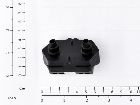 Kontaktblock · The double switch consists of a single normal open contact with 1 terminal connecting for each opposite function and a single terminal for both functions - electrical interlock Demag Identnummer D0006533